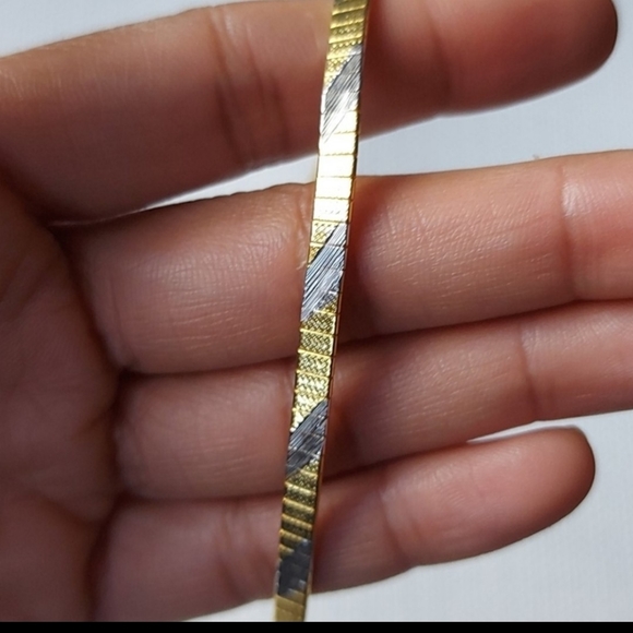 Dual tone choker - Picture 3 of 5